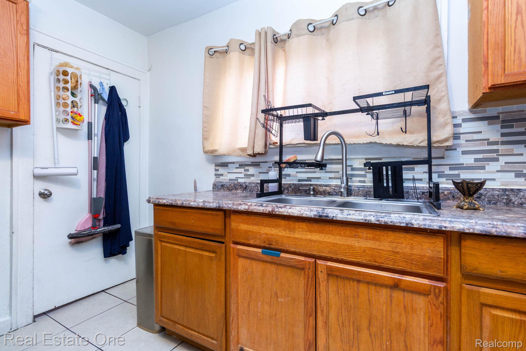 4932 Reuter Street Property Photo 9