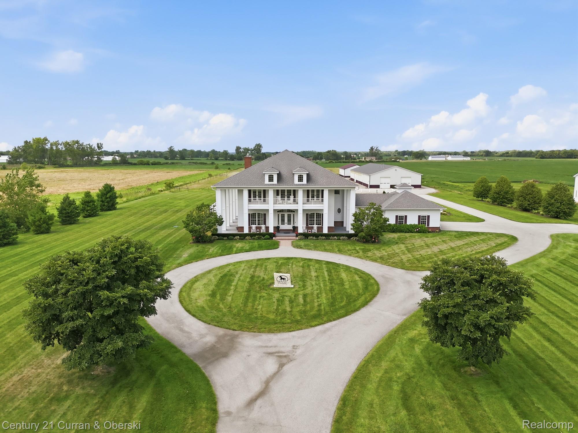 7591 Strong Road Property Photo 1