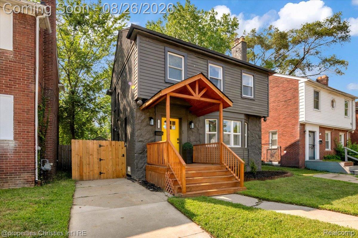 16581 Mendota Street Property Photo 2