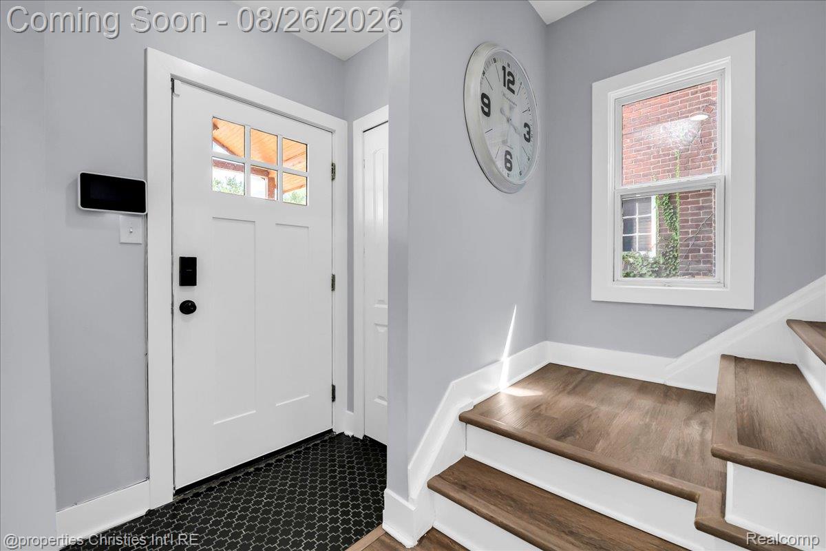 16581 Mendota Street Property Photo 3