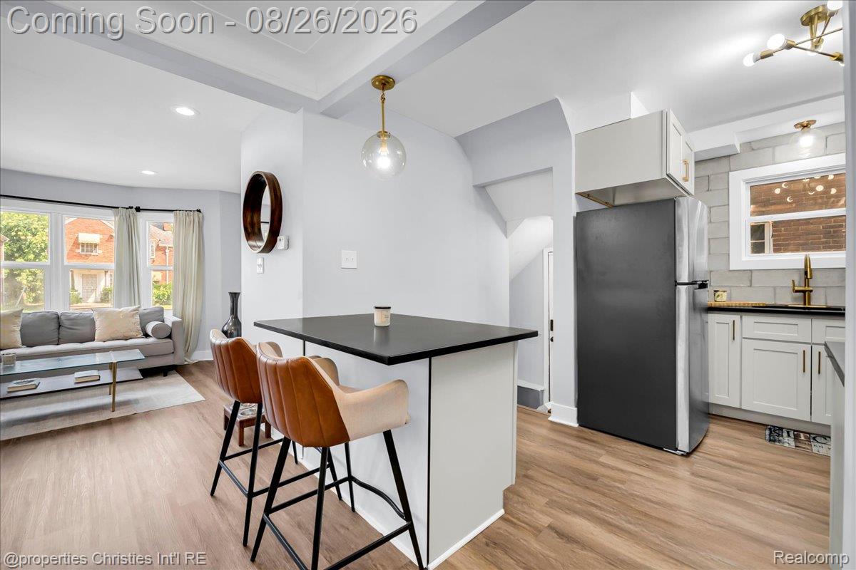 16581 Mendota Street Property Photo 13