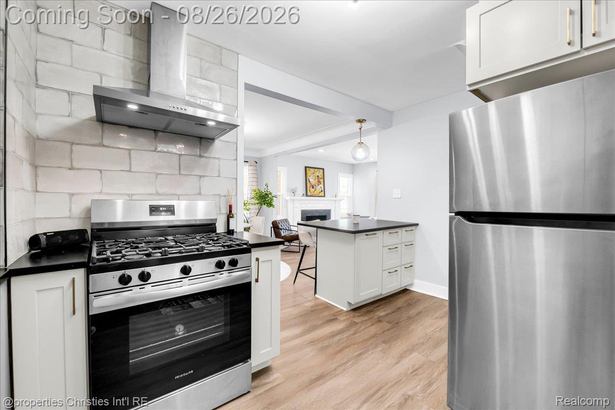 16581 Mendota Street Property Photo 17