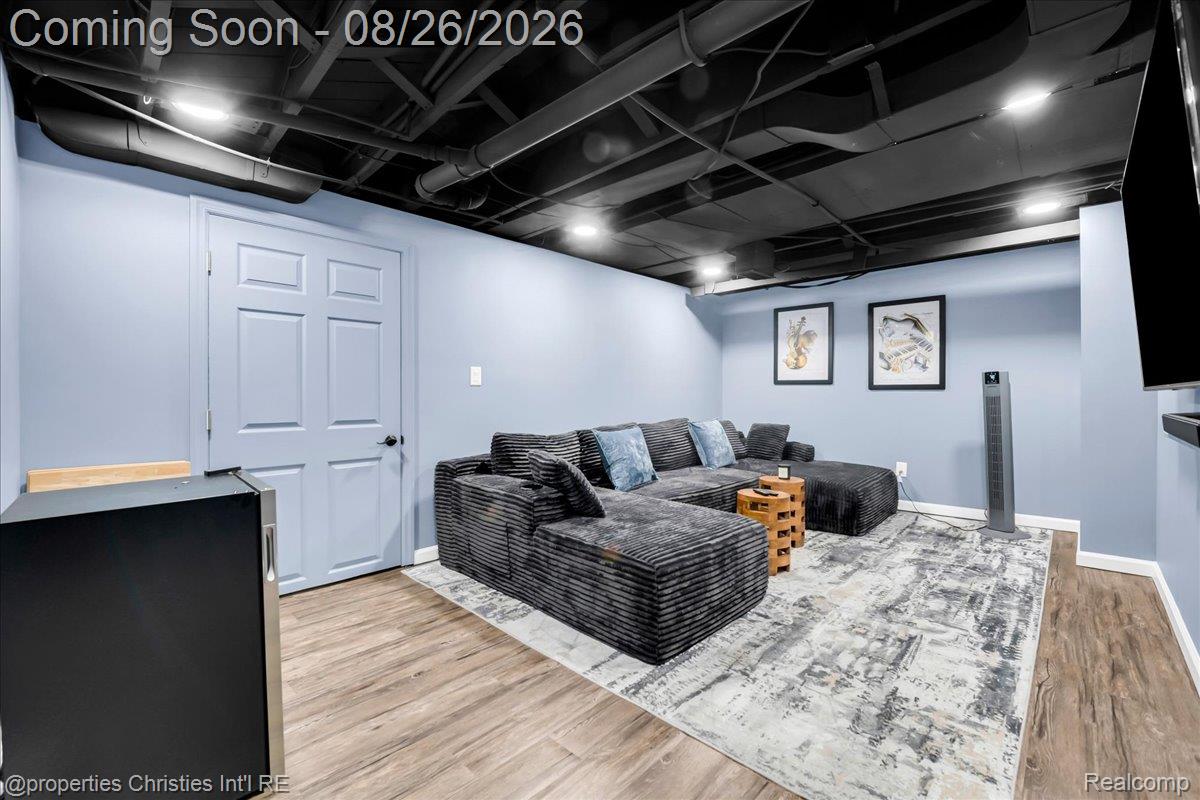 16581 Mendota Street Property Photo 28