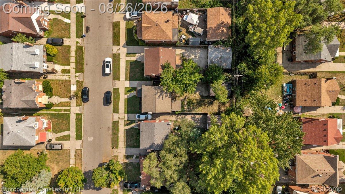 16581 Mendota Street Property Photo 35
