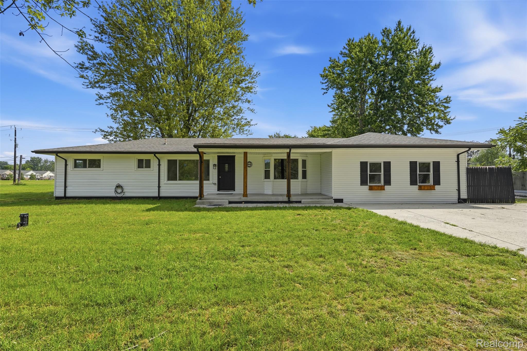4655 Denton Road Property Photo 1