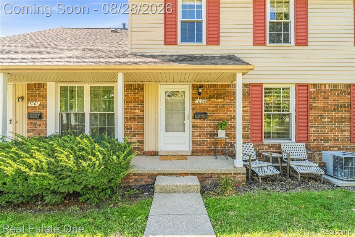 7004 Harvard Lane Property Photo 1