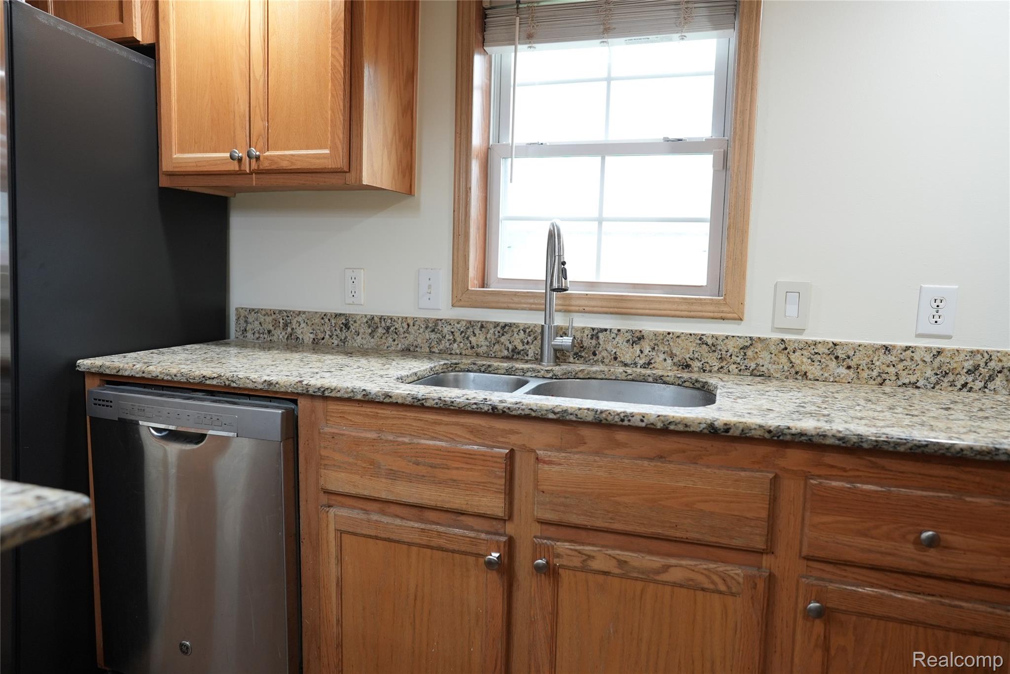 2018 John R Road Property Photo 16