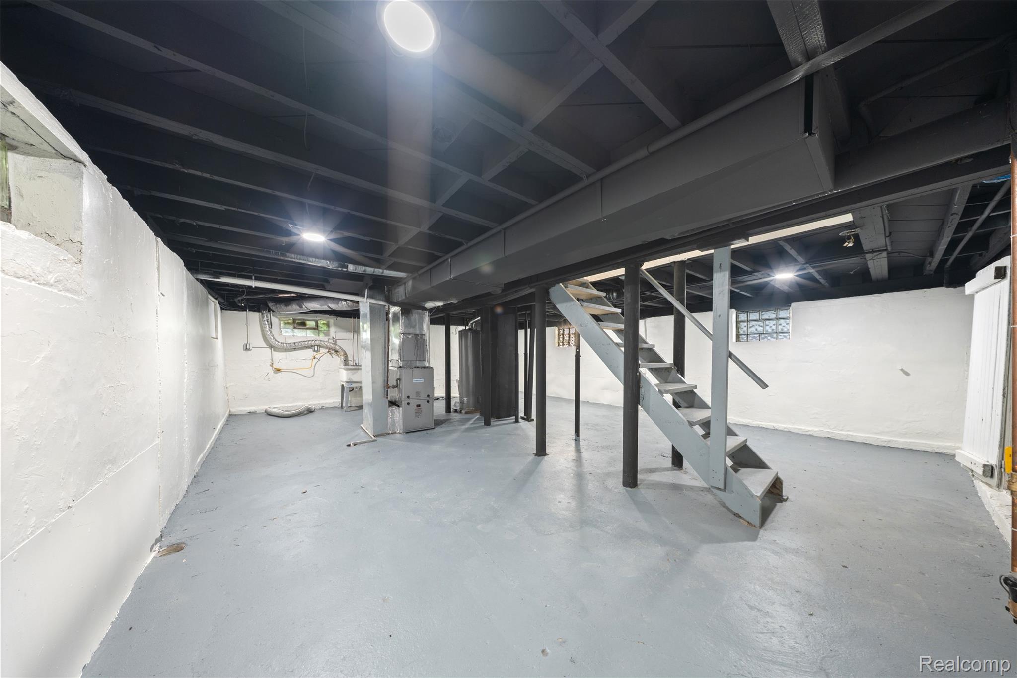 145 W Bernhard Avenue Property Photo 17