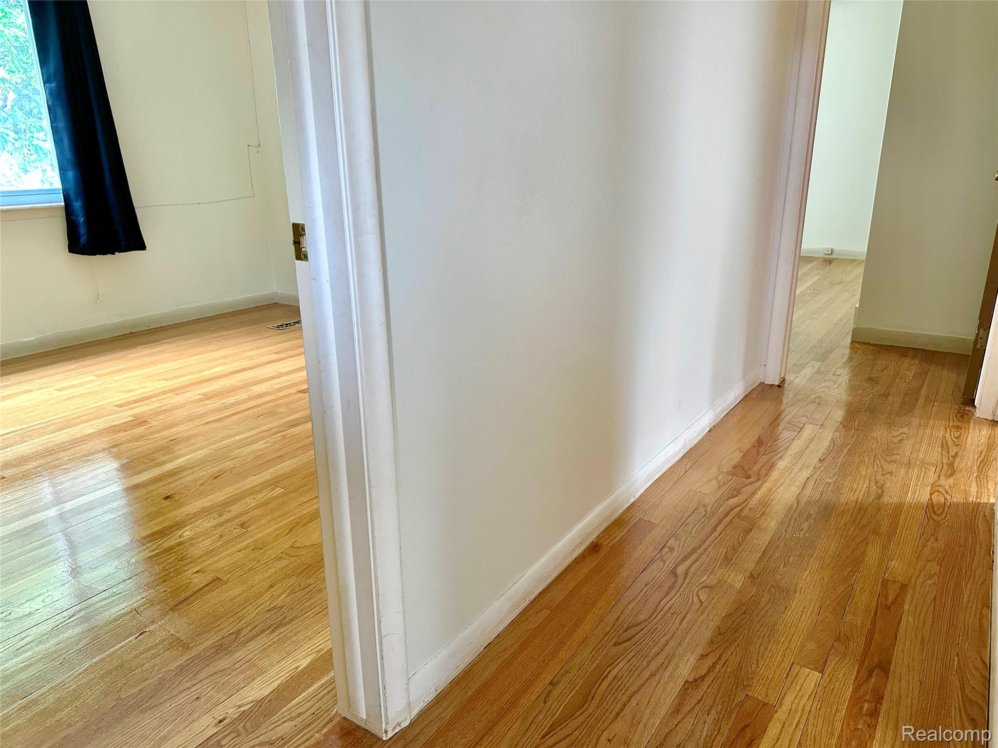 32307 Cambridge Drive Property Photo 6