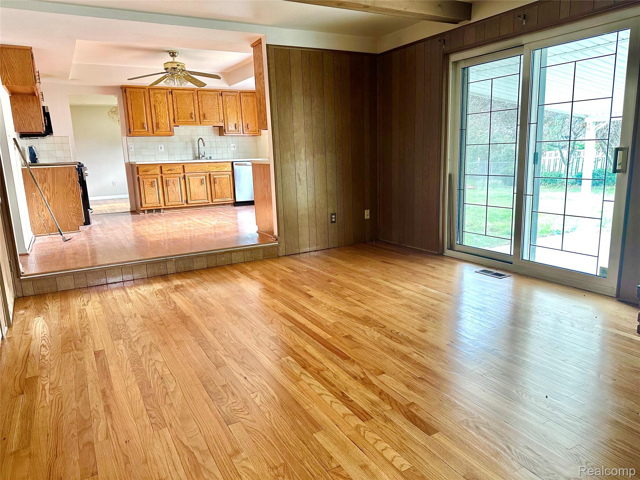 32307 Cambridge Drive Property Photo 18