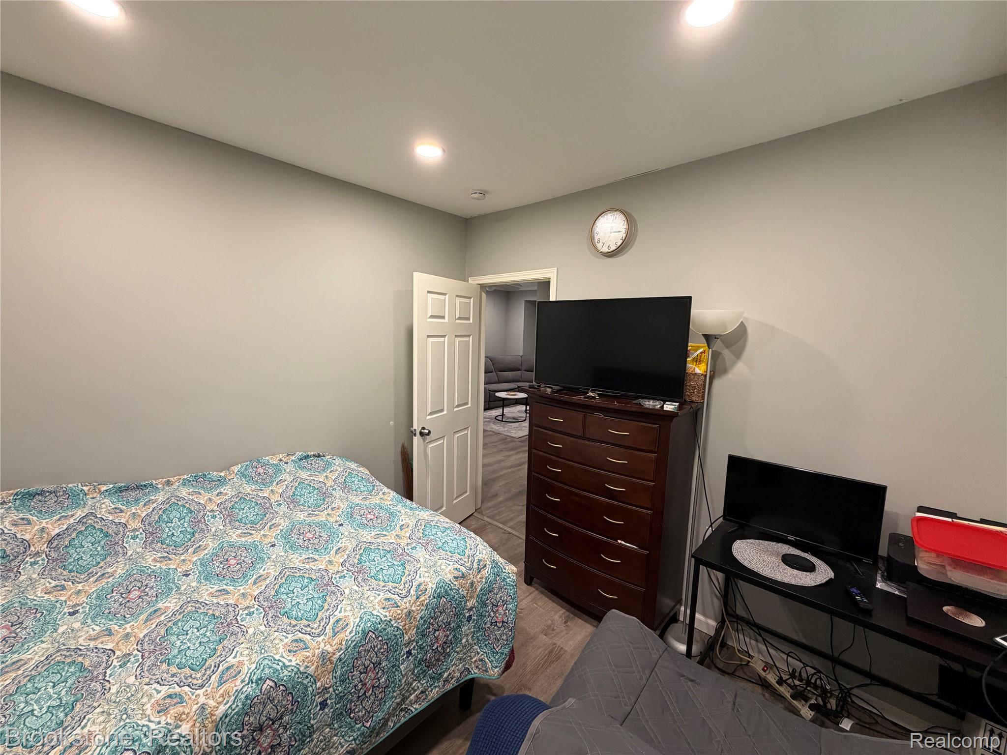 23151 Lawson Avenue Property Photo 8