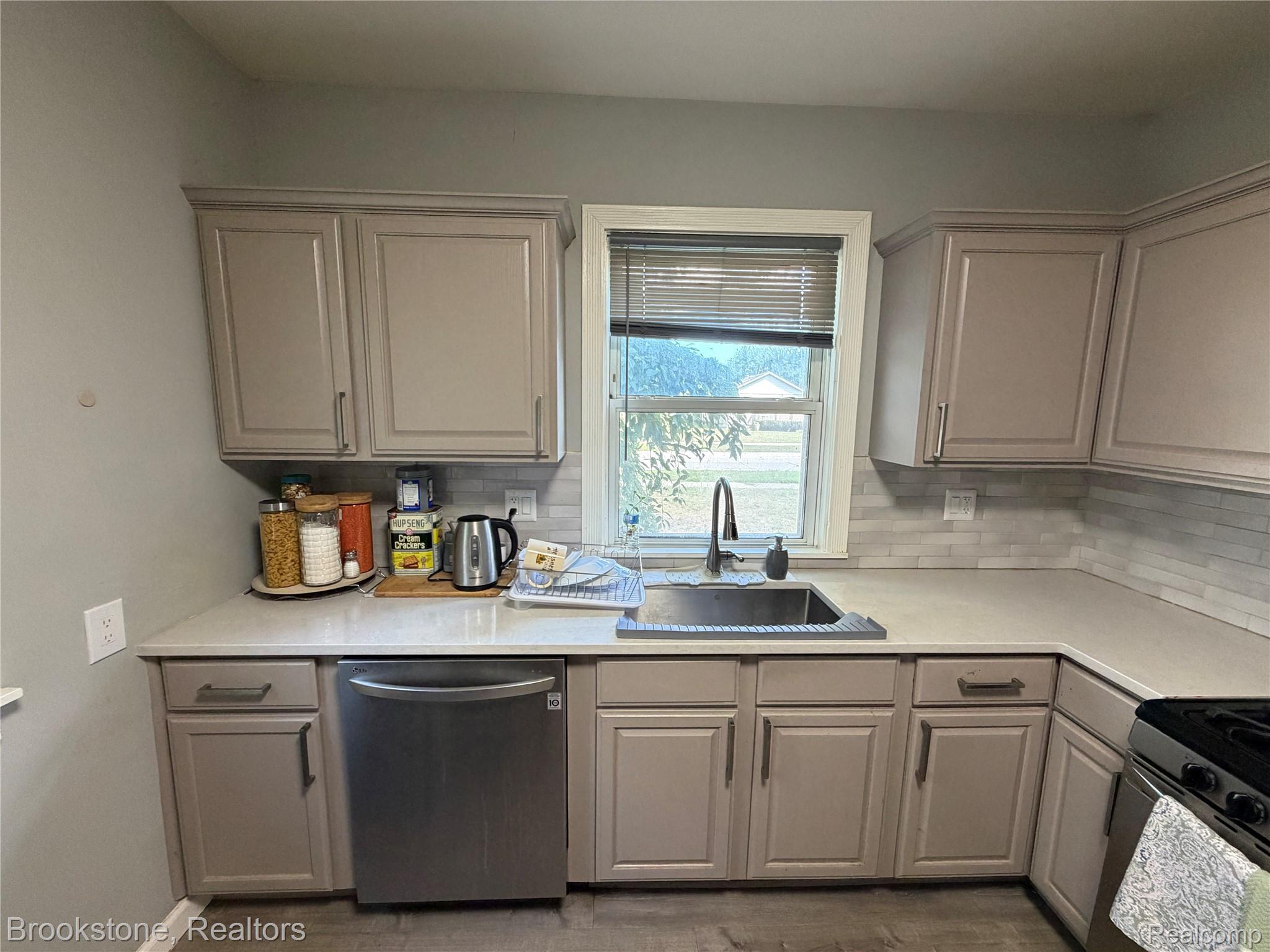 23151 Lawson Avenue Property Photo 35