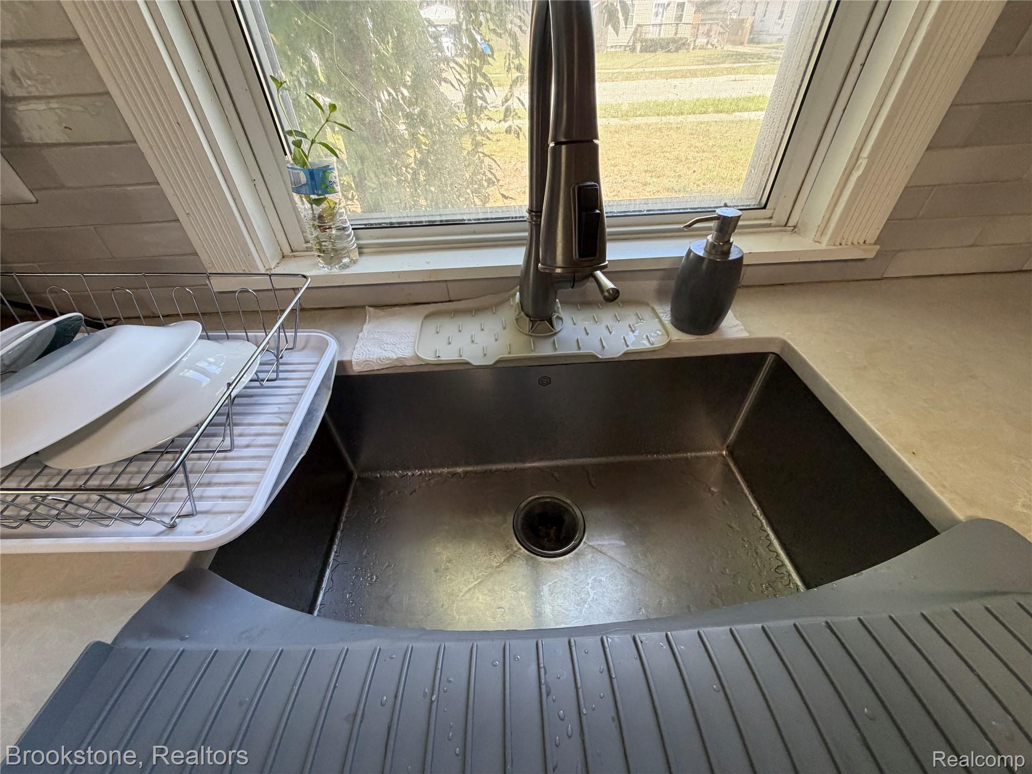 23151 Lawson Avenue Property Photo 37