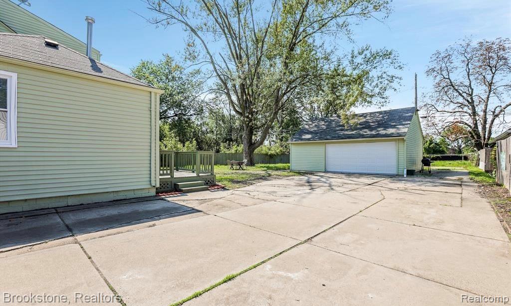 23151 Lawson Avenue Property Photo 53