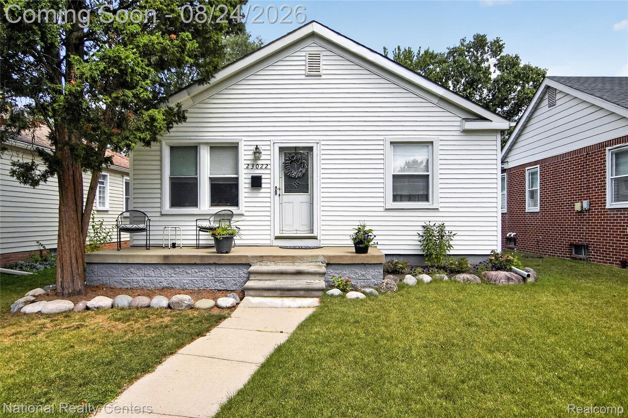 23022 Cleveland Street Property Photo 1