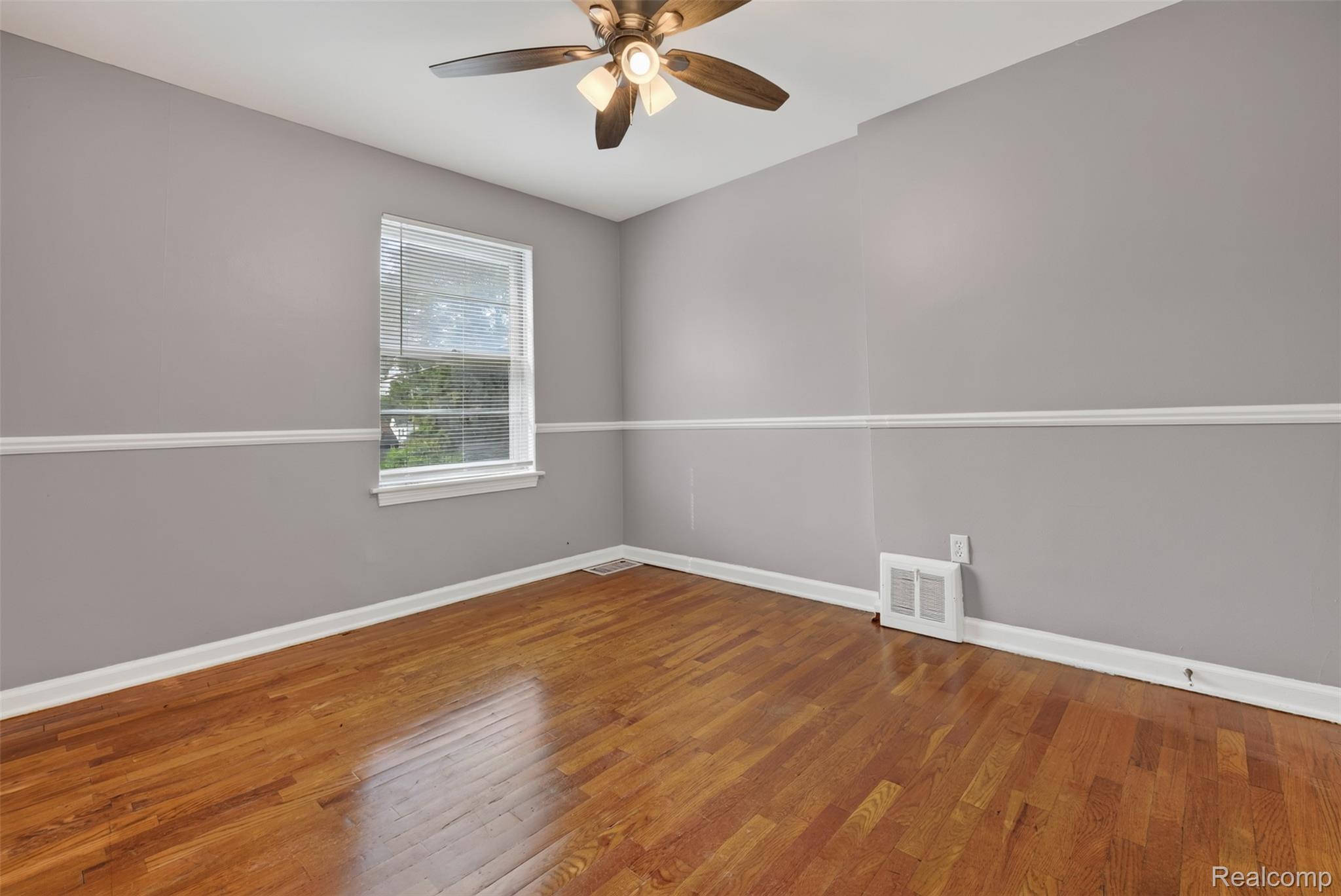 316 Sheffield Avenue Property Photo 18