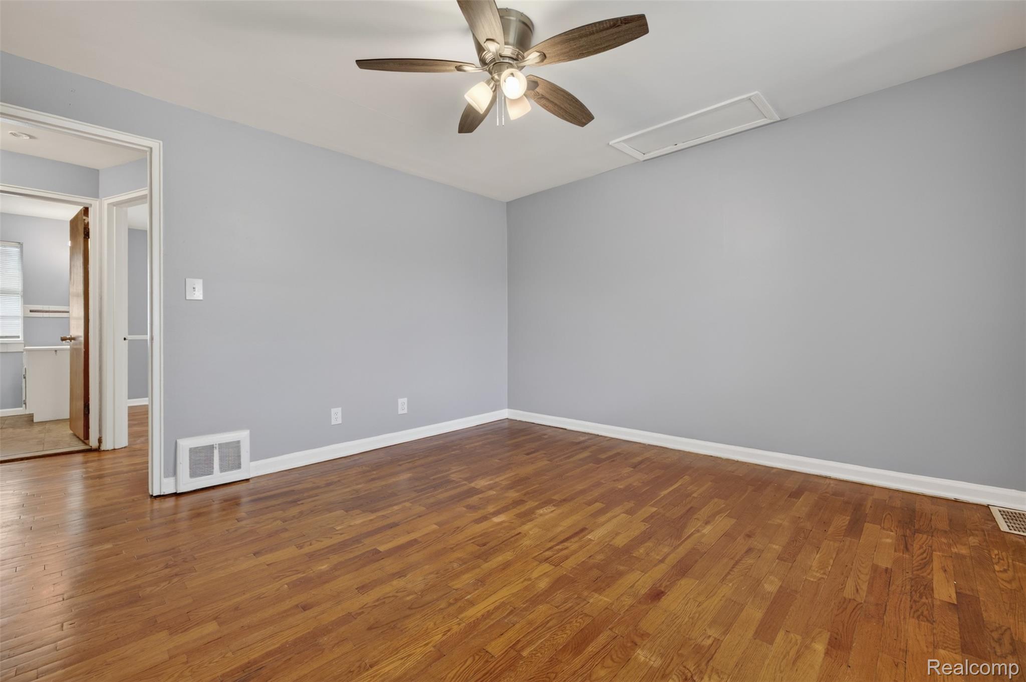 316 Sheffield Avenue Property Photo 22