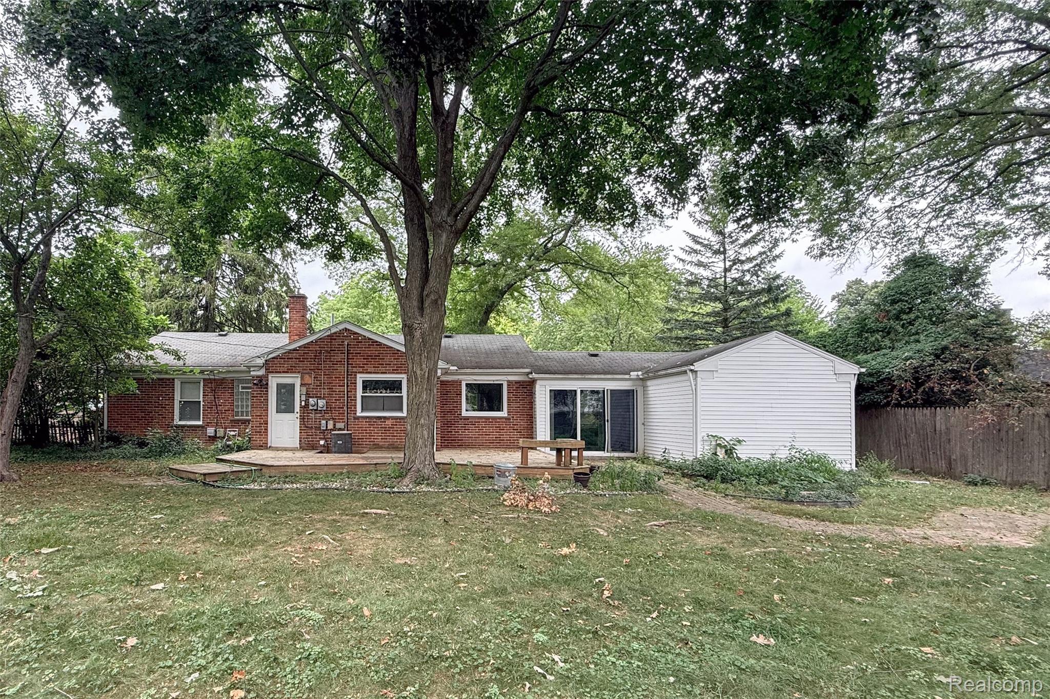 1846 Pembroke Road Property Photo 6