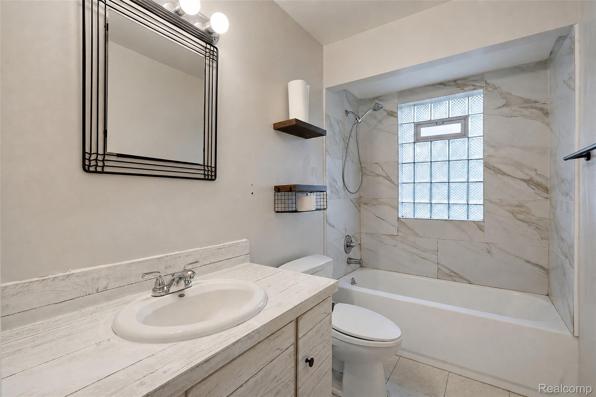 1846 Pembroke Road Property Photo 31