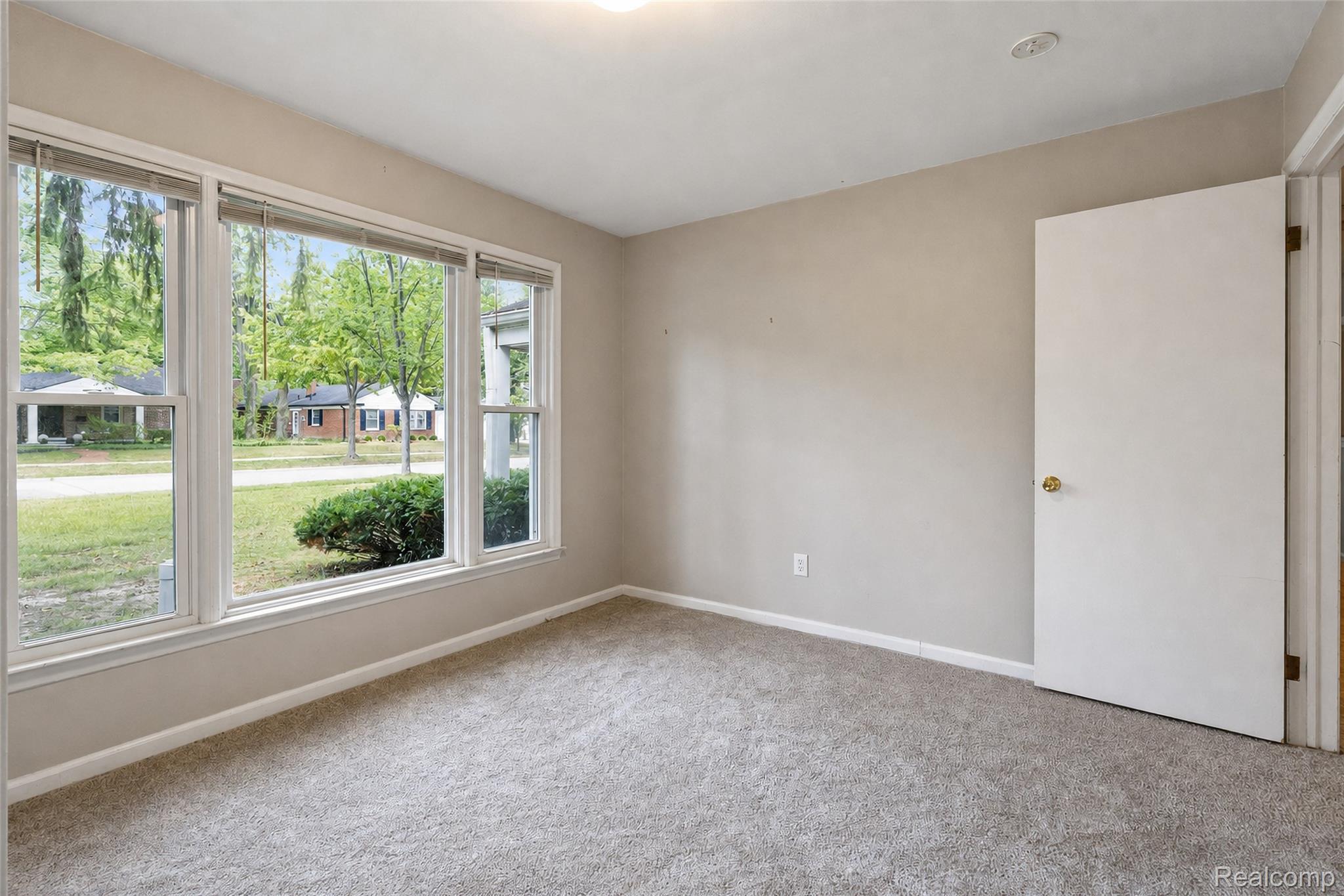 1846 Pembroke Road Property Photo 34