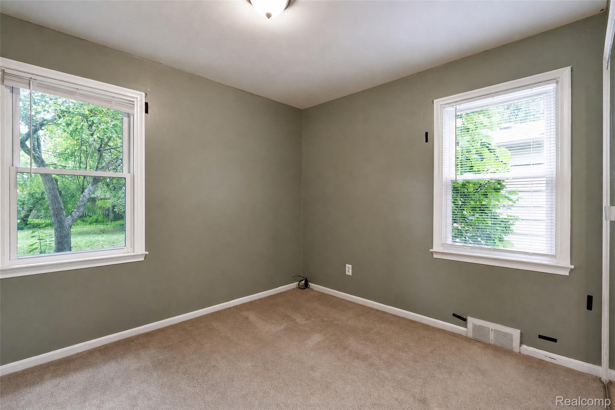 1846 Pembroke Road Property Photo 35