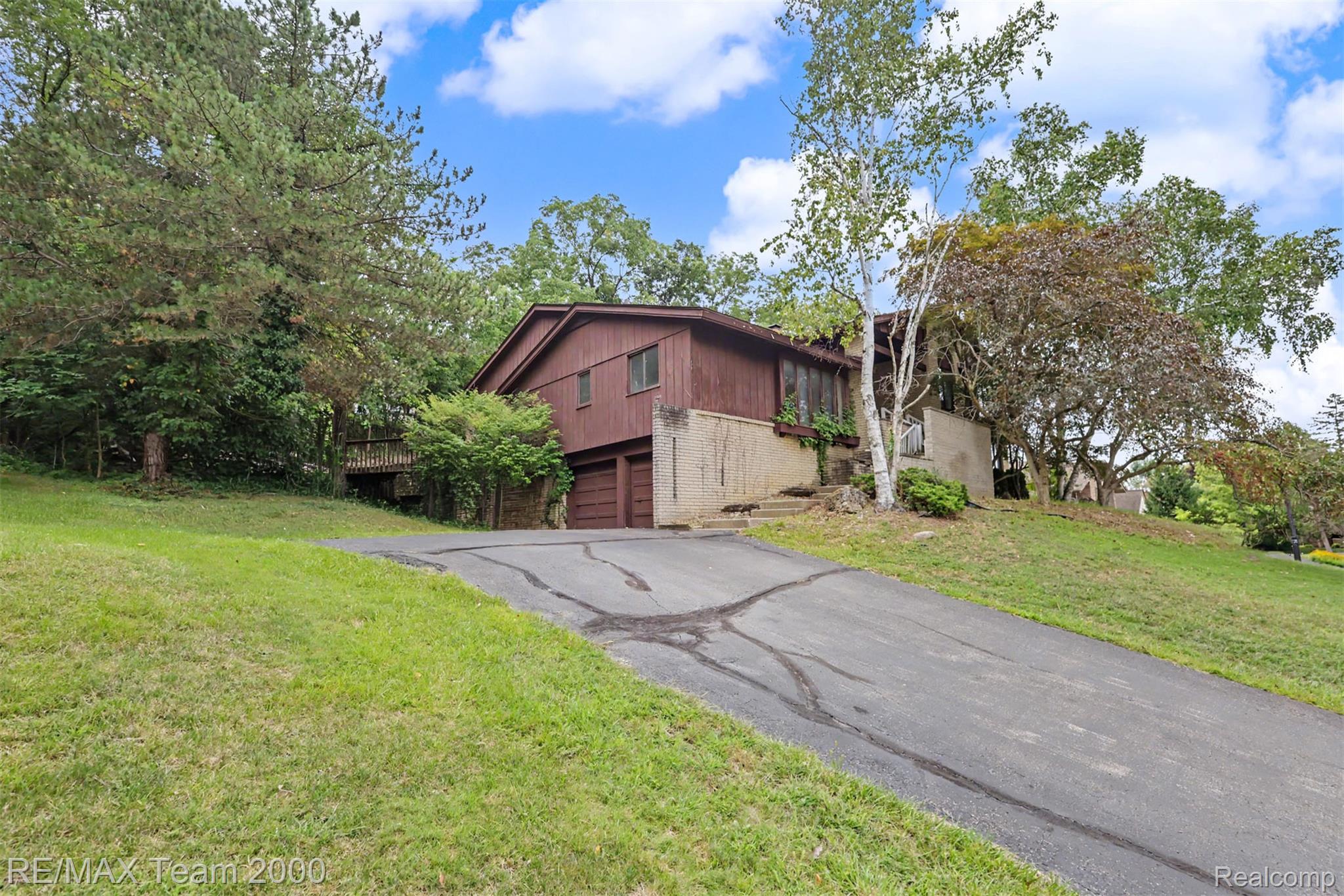 3030 Bloomfield Park Drive Property Photo 1