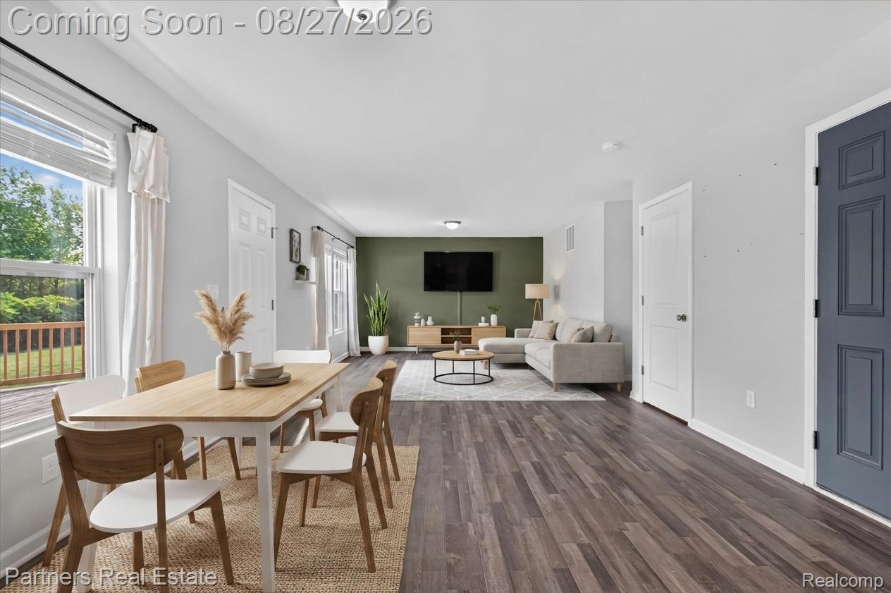 424 Saddlebrook Drive Property Photo 15