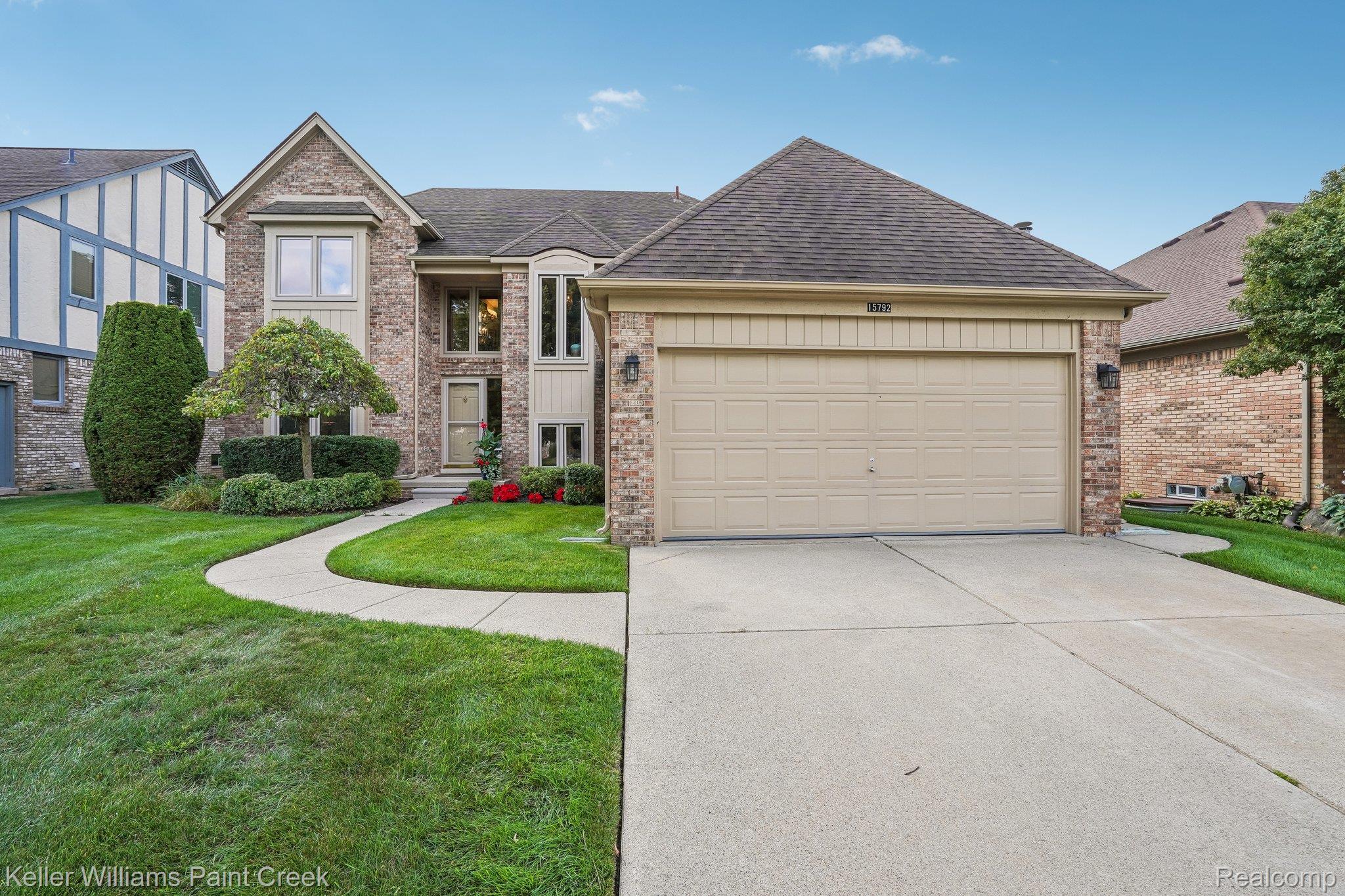 15792 Constitution Drive Property Photo 2
