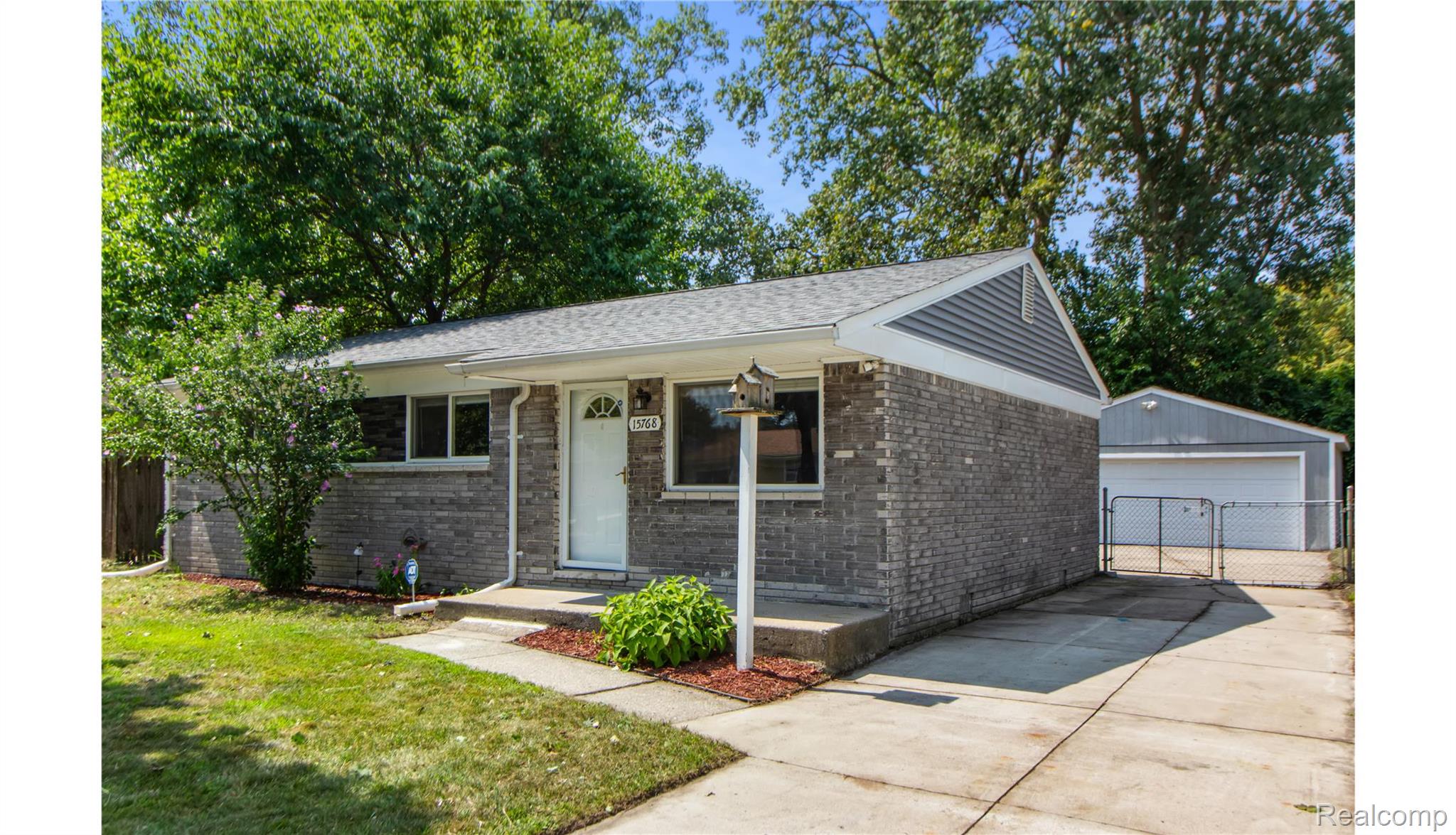 15768 Wendy Street Property Photo 2