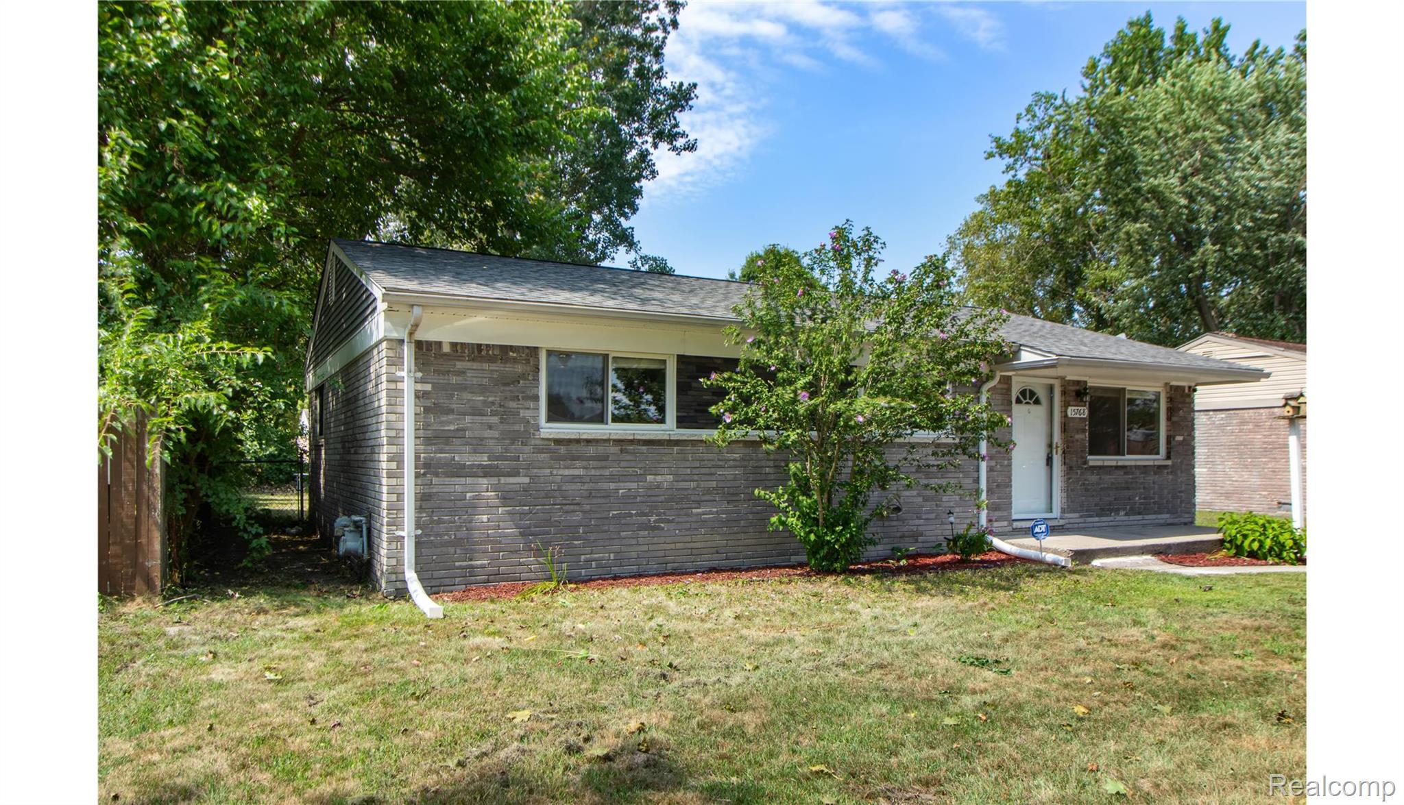 15768 Wendy Street Property Photo 3