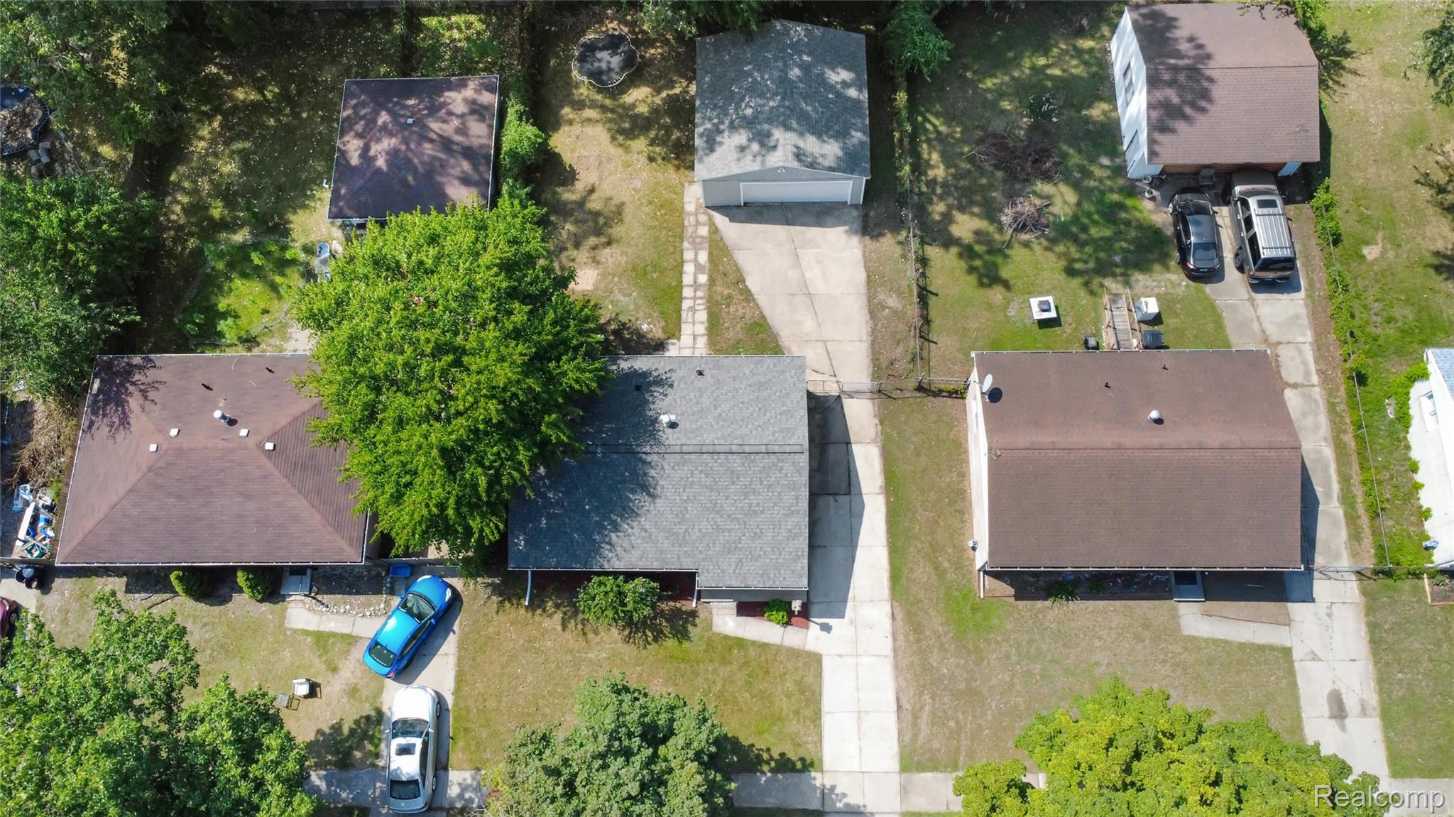 15768 Wendy Street Property Photo 4
