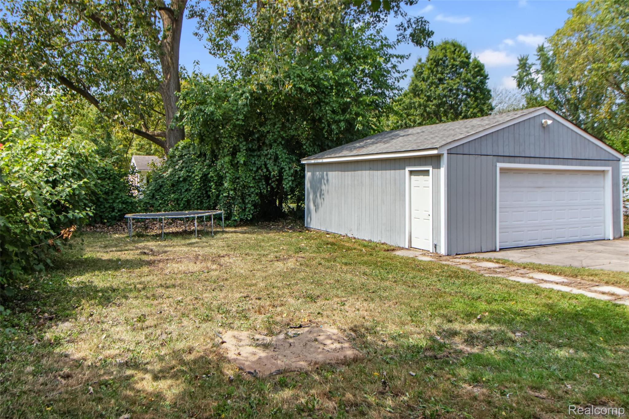 15768 Wendy Street Property Photo 21