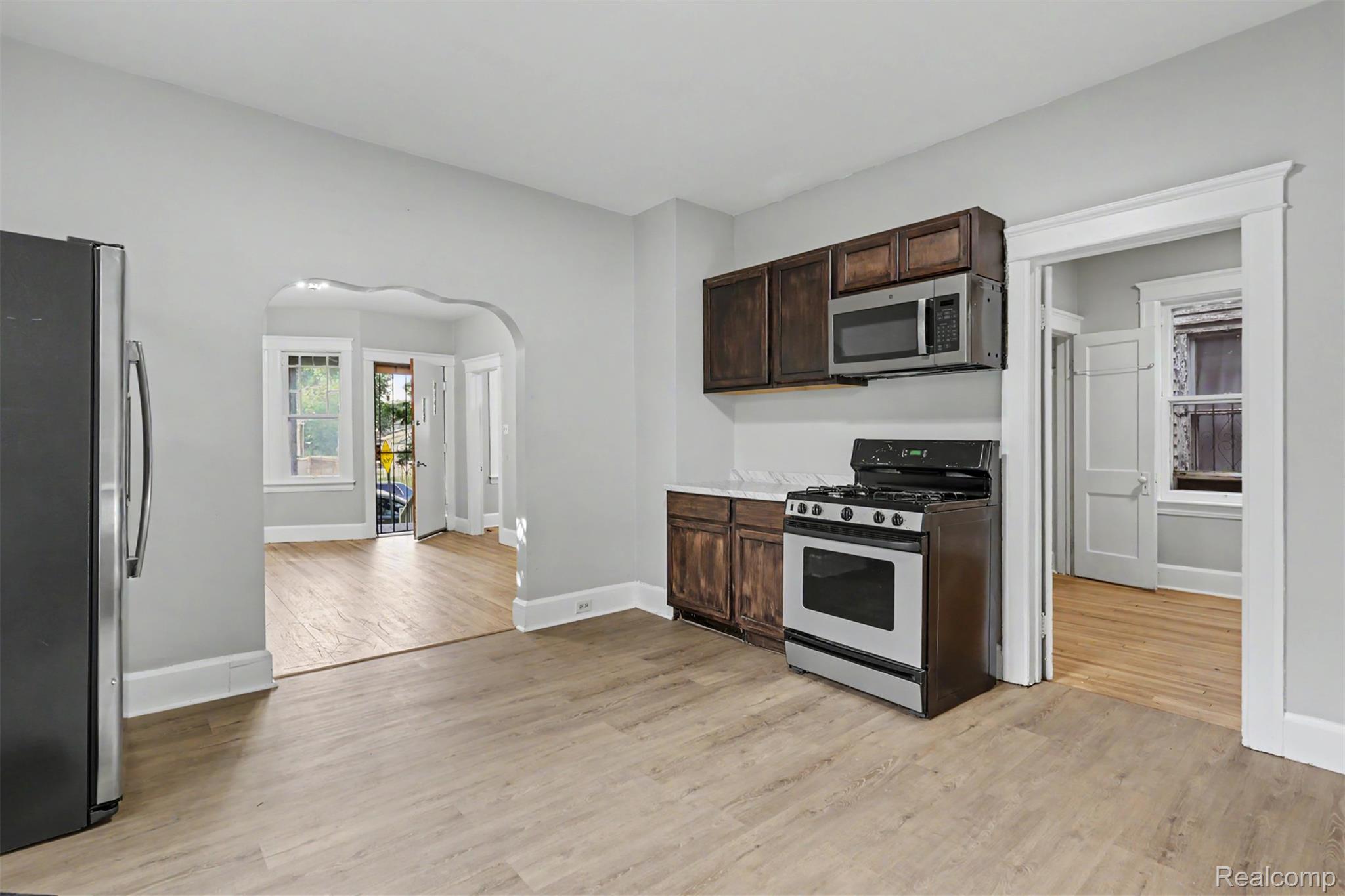 6850 Bulwer Street Property Photo 12