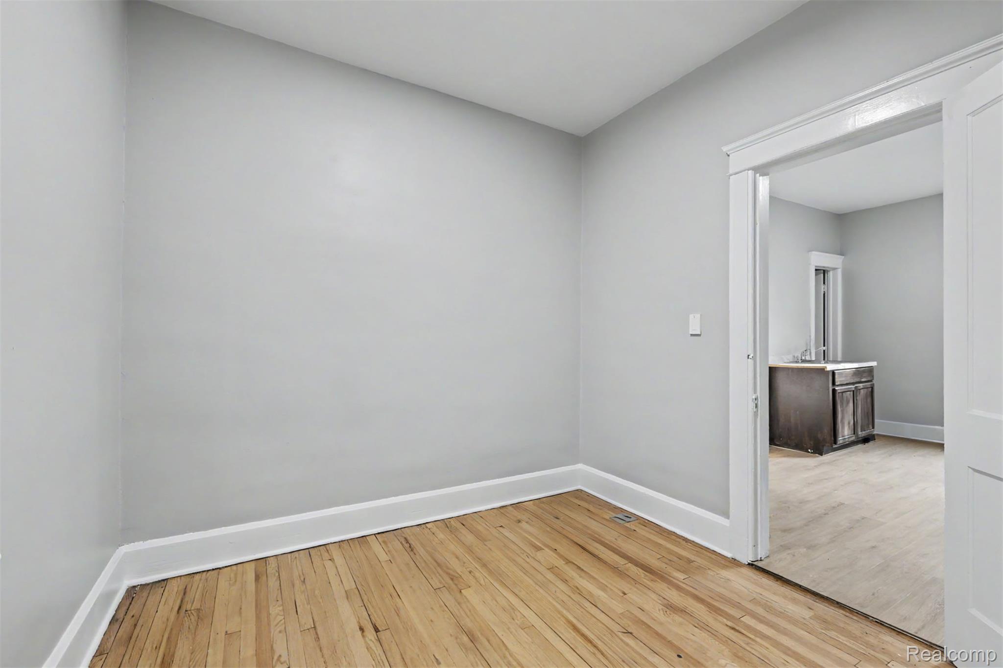 6850 Bulwer Street Property Photo 14