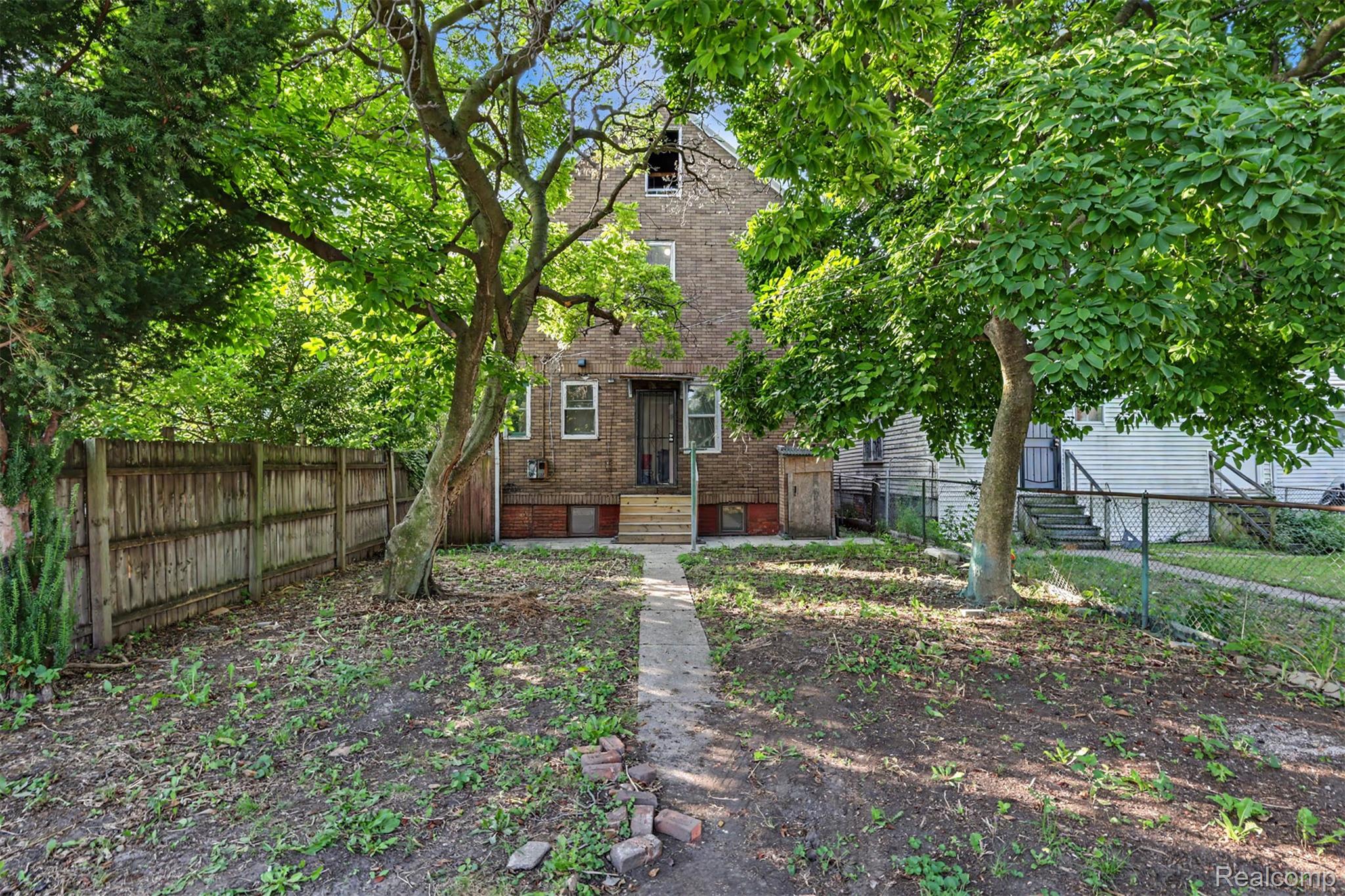 6850 Bulwer Street Property Photo 24