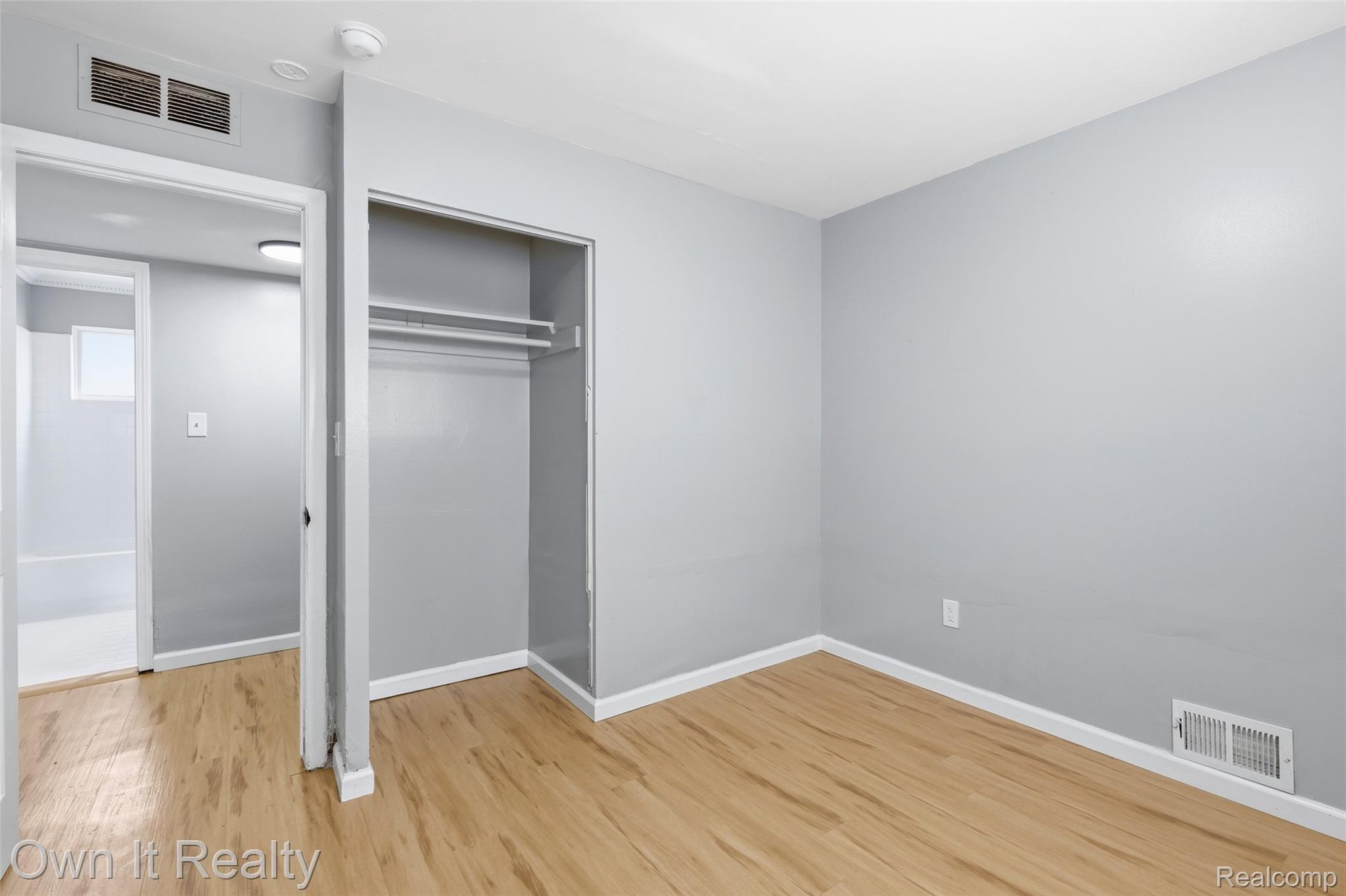 8082 Robert Street Property Photo 15