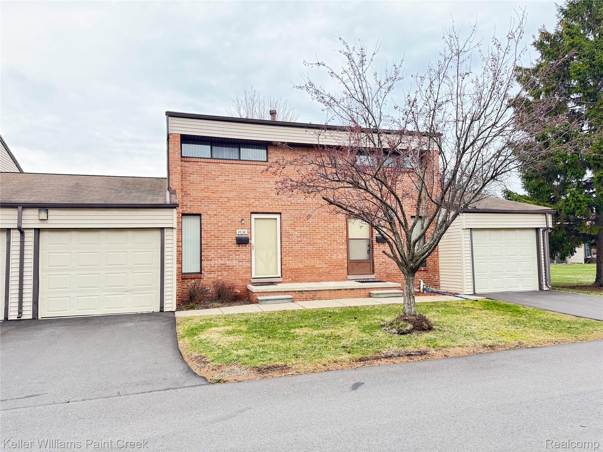 2038 Roman Court Property Photo 1