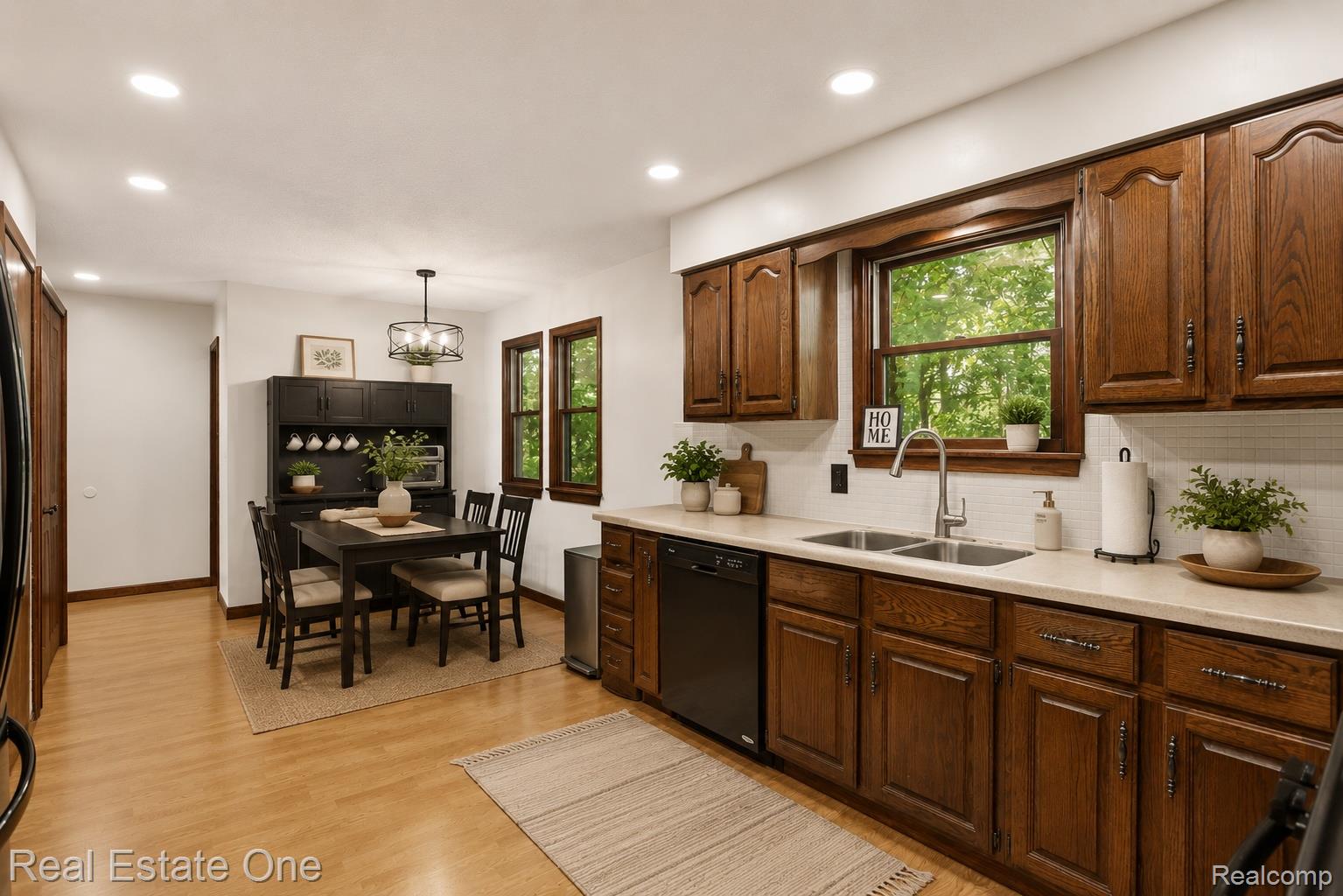 6218 Sturgeon Creek Parkway Property Photo 6