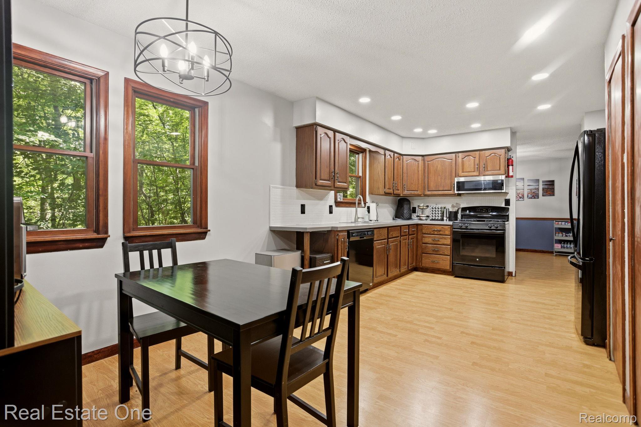 6218 Sturgeon Creek Parkway Property Photo 8