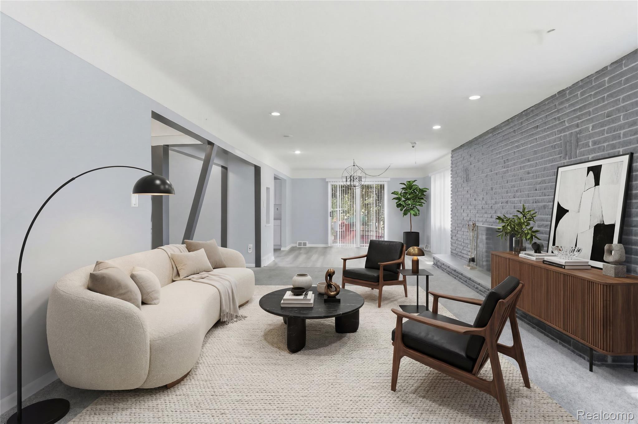 2555 W Boston Boulevard Property Photo 8