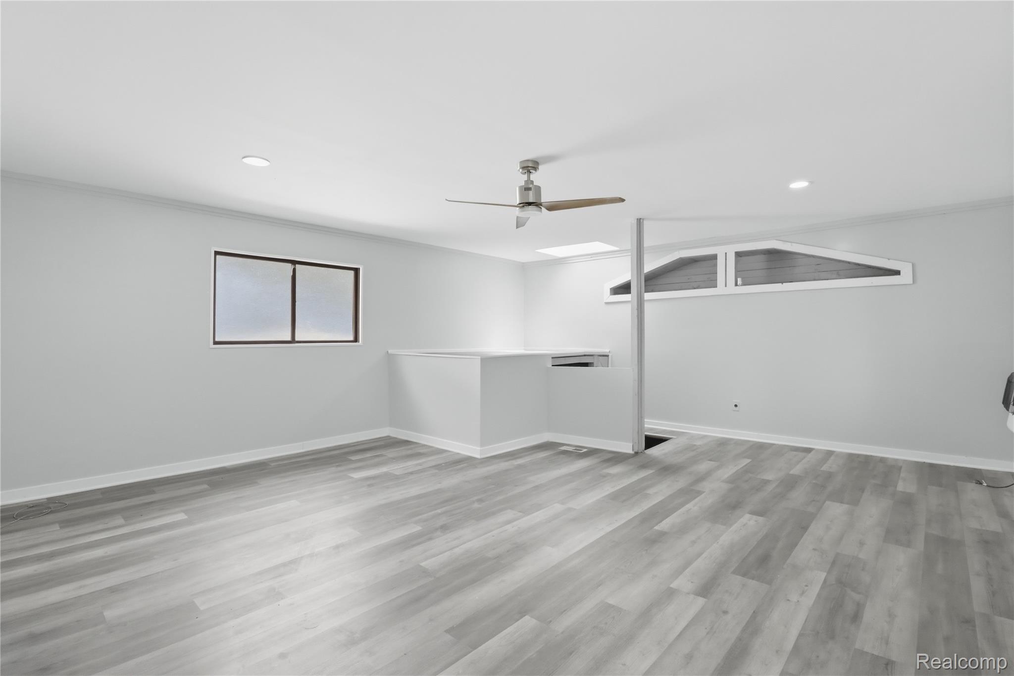 2555 W Boston Boulevard Property Photo 16