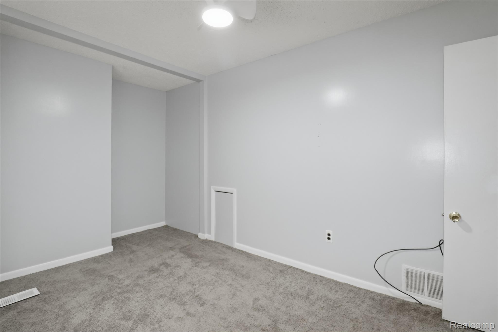 2555 W Boston Boulevard Property Photo 23