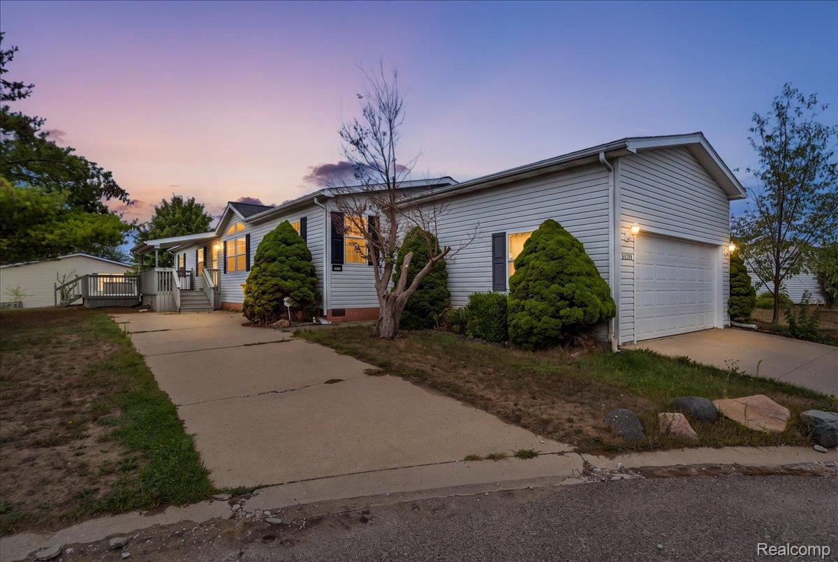 8209 Bloomsbury Circle Property Photo 1