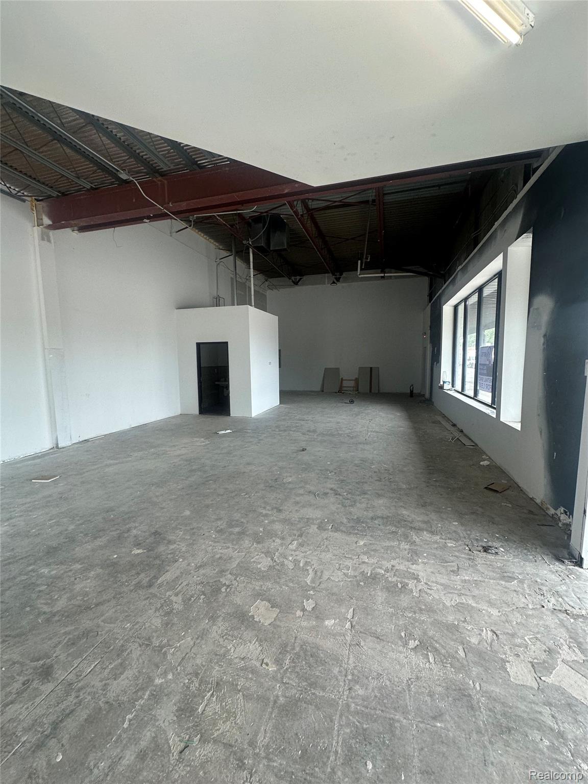 18600 Fenkell Street Property Photo 3
