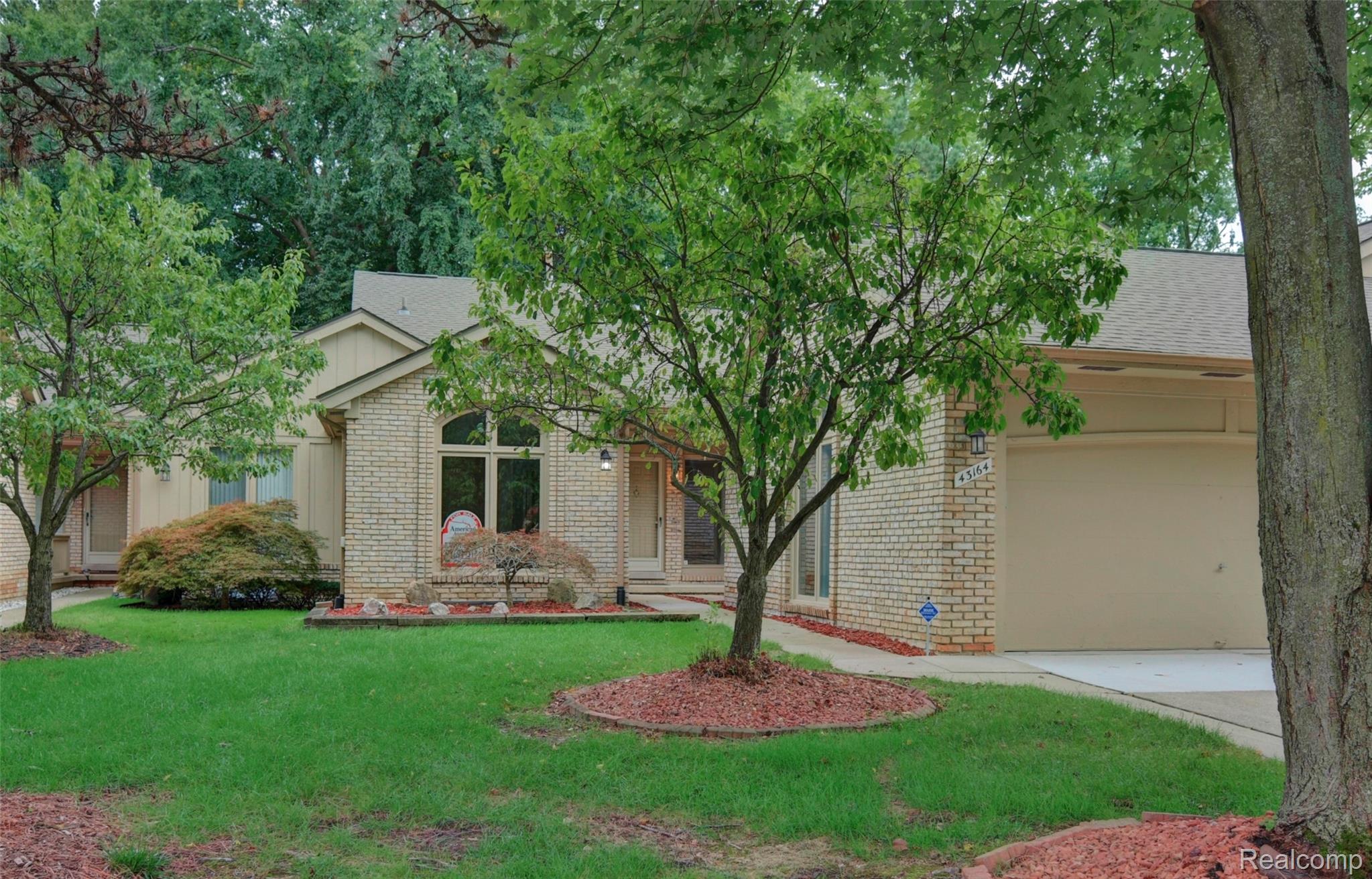 43164 W Kirkwood Drive Property Photo 1