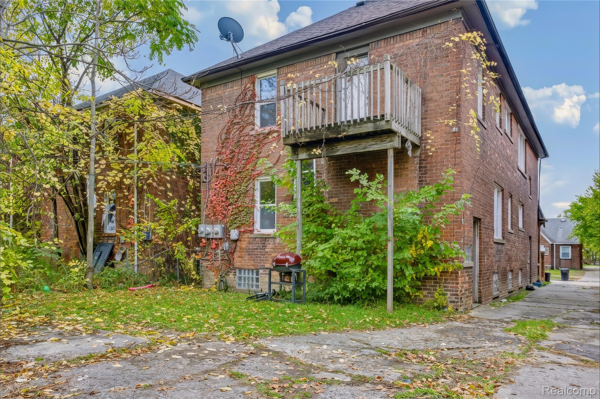 14828 Sussex Street Property Photo 3