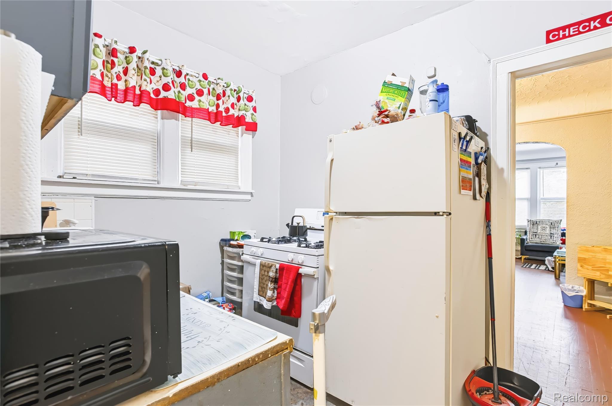 14828 Sussex Street Property Photo 15
