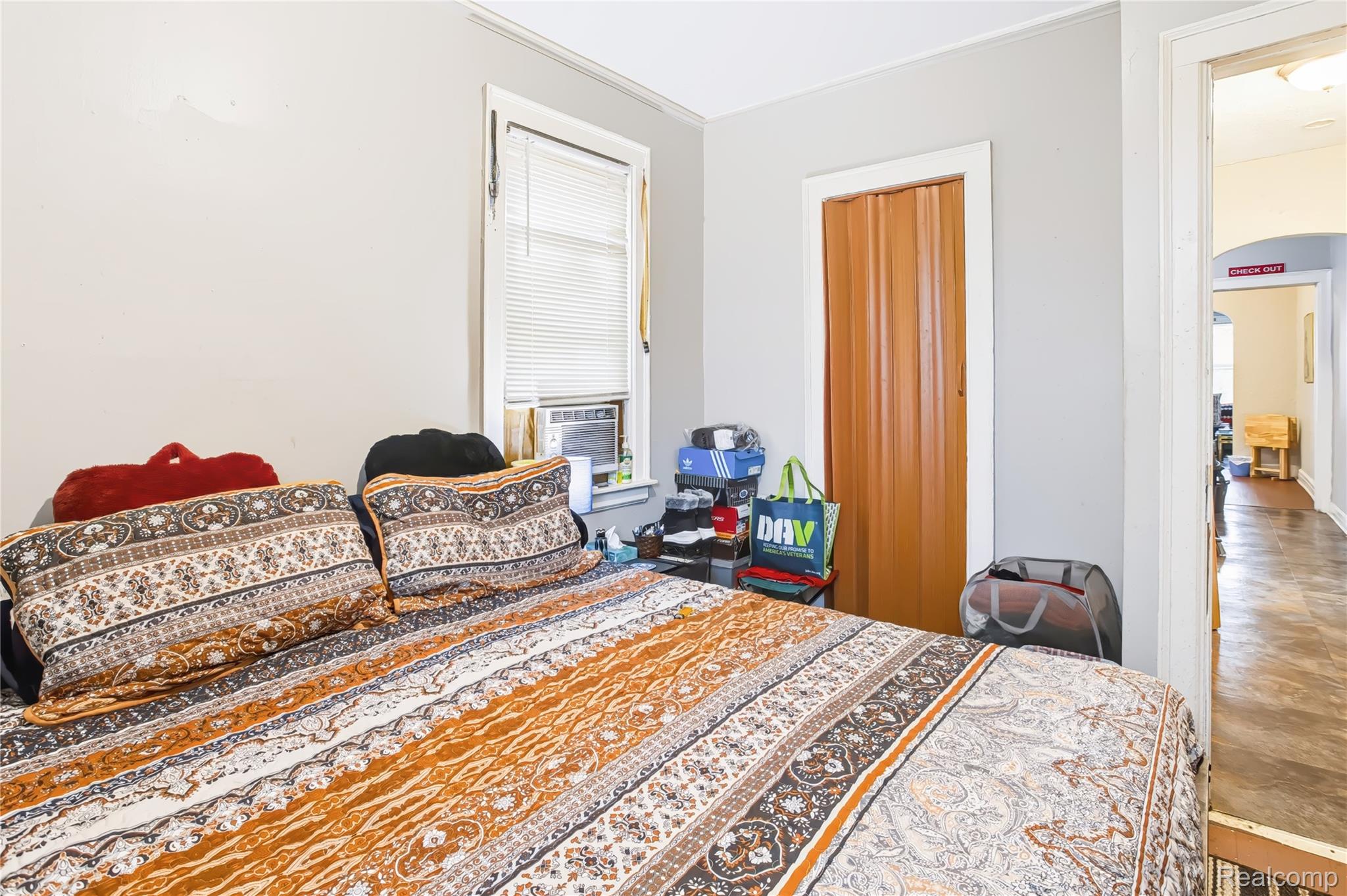 14828 Sussex Street Property Photo 19