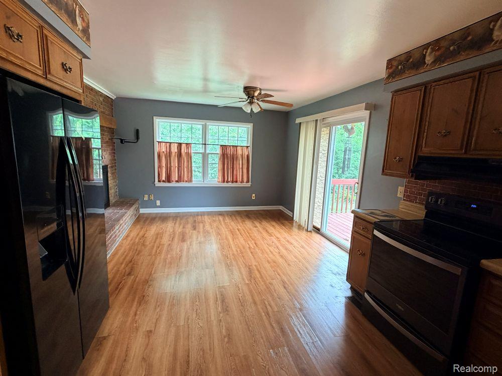 5881 Rowland Pine Court Property Photo 4