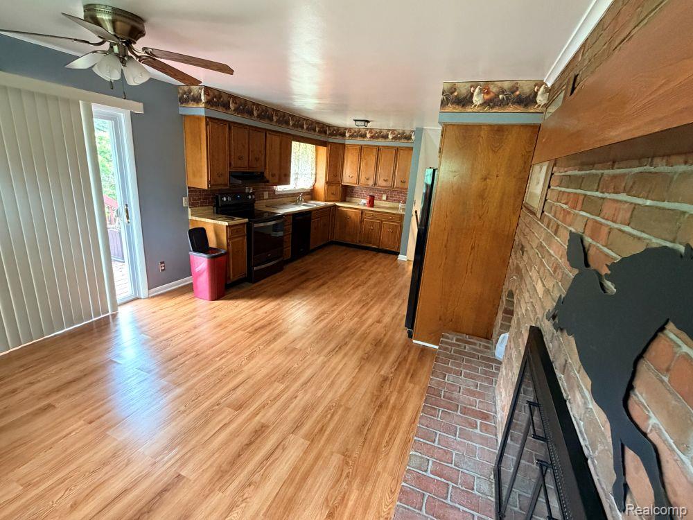 5881 Rowland Pine Court Property Photo 6